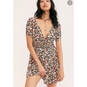 FREE PEOPLE Forget Me Not Mini Dress Size 6 Floral Short Sleeve
